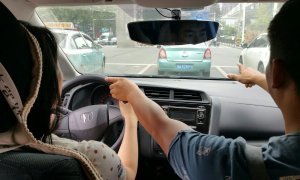 簽訂合同保障權益 汽車陪駕服務不可忽視的法律安全網